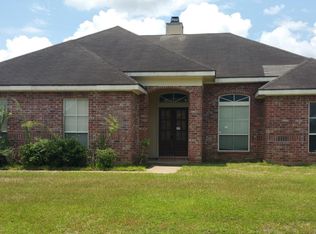 207 Stags Leap Ln, Broussard, LA 70518
