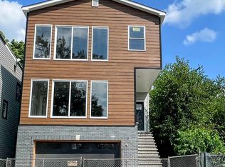 162 S 12th St, Newark, NJ 07107