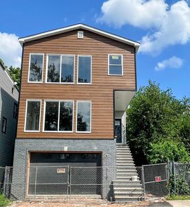 162 S 12th St, Newark, NJ, 07107