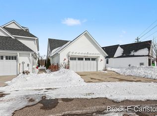 946 Boardwalk Cove Dr, Muskegon, MI 49441