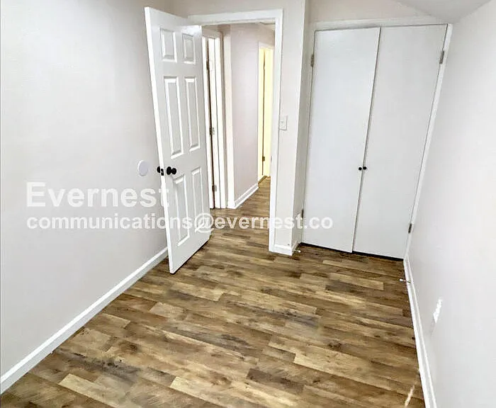 260 Sadonia Ave — Photo 12