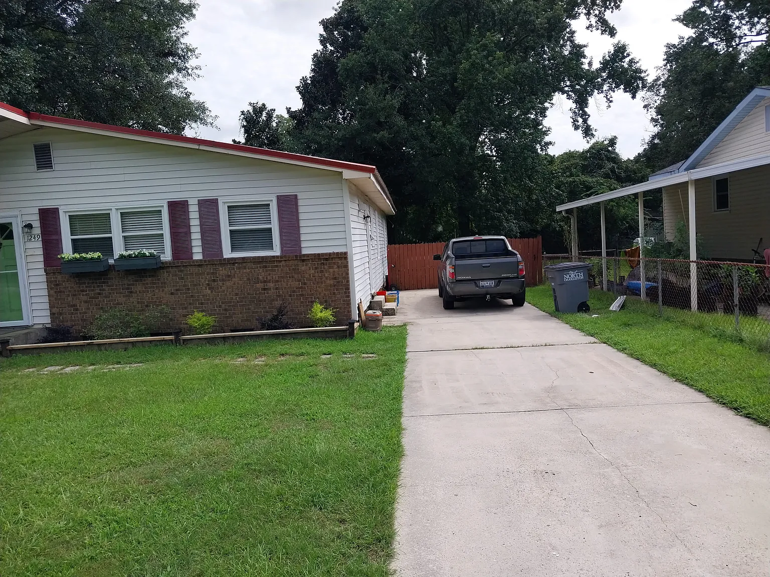 1249 Maxwell Street — Photo 2