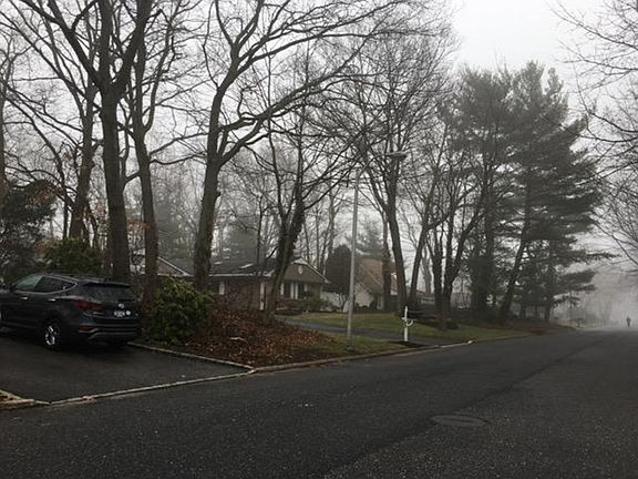 5th image of 19 Blueberry Ln