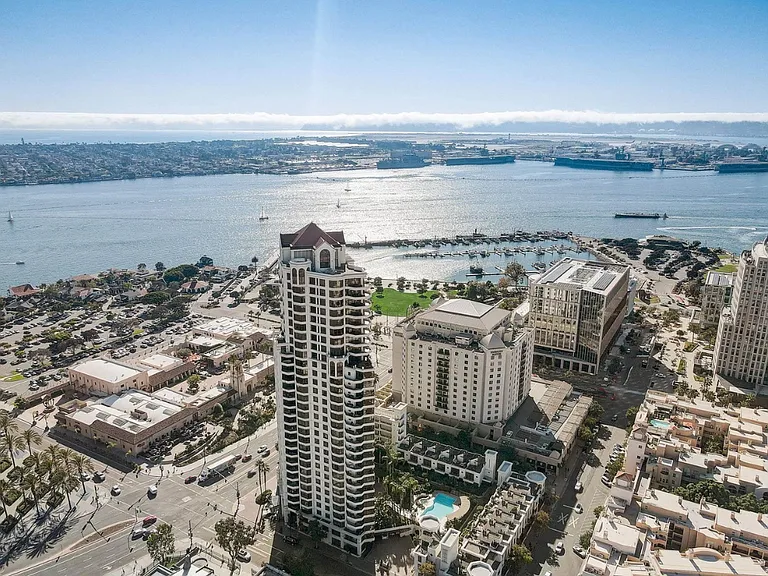 700 W Harbor Dr W #2902 — Photo 66