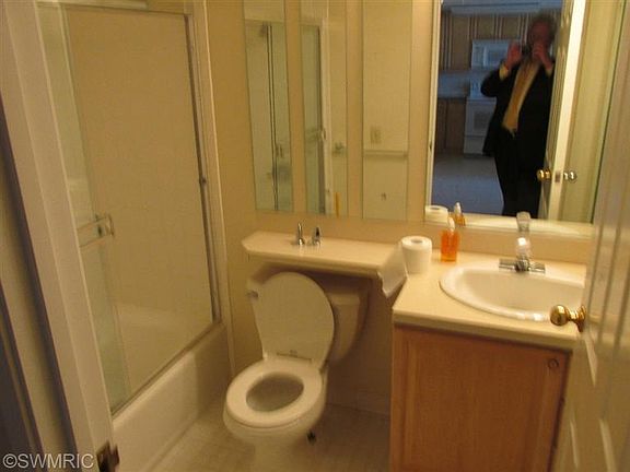 4th image of 95 Campau Cir NW #19