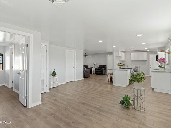 4th image of 4717 E Anderson Street