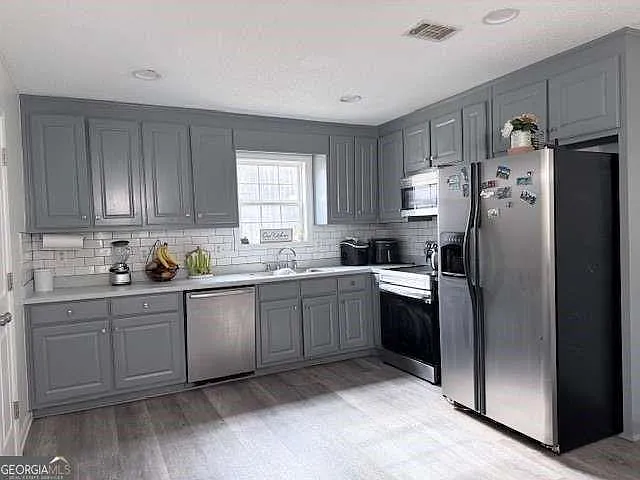 333 Centennial Dr — Photo 2