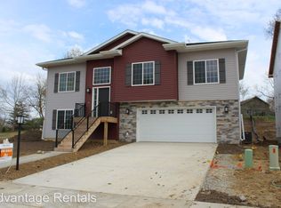 4026 Olivia Ct, Iowa City, IA 52245