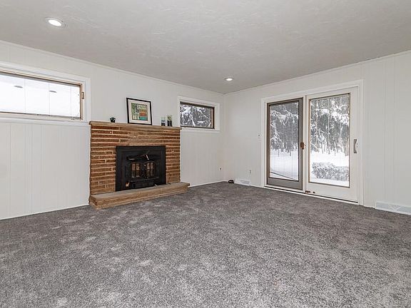 4th image of 6040 Blakley Dr