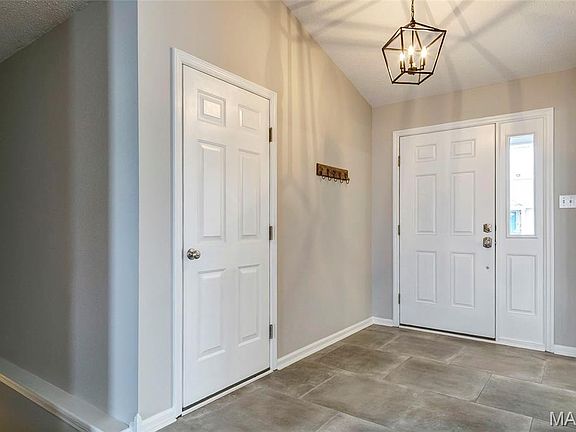 4th image of 5229 Woosencraft Dr