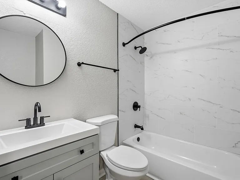 The Villas at North Oak — Photo 22