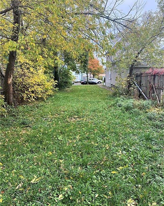 2nd image of 192 15th St