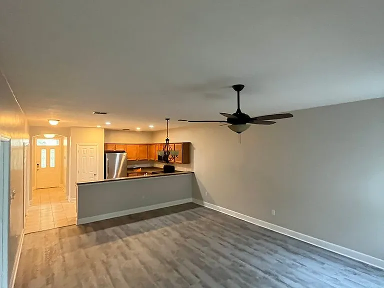5600 Hampton Hill Cir — Photo 14