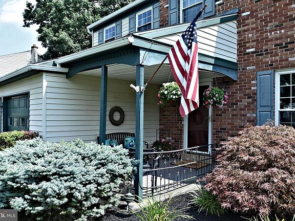 2nd image of 511 Colony Dr