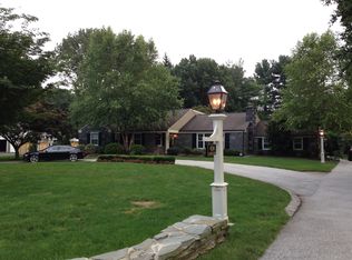 434 Green Hill Ln, Berwyn, PA 19312