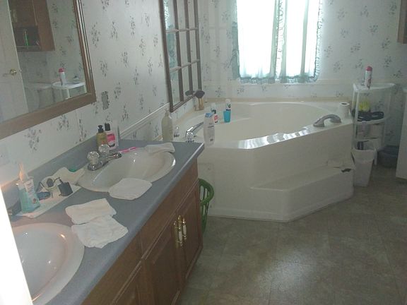 4th image of 2127 Nursery Hwy
