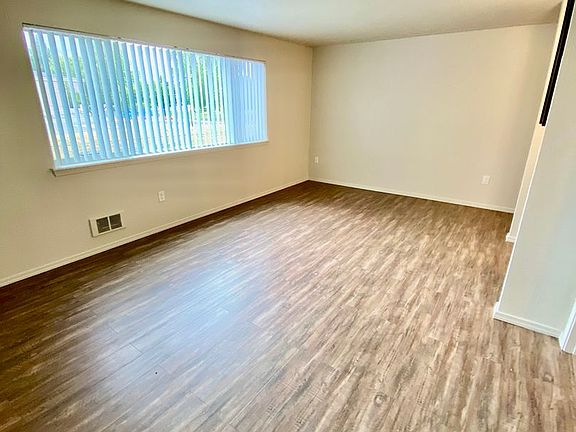 5th image of 4532 S Henderson St #11