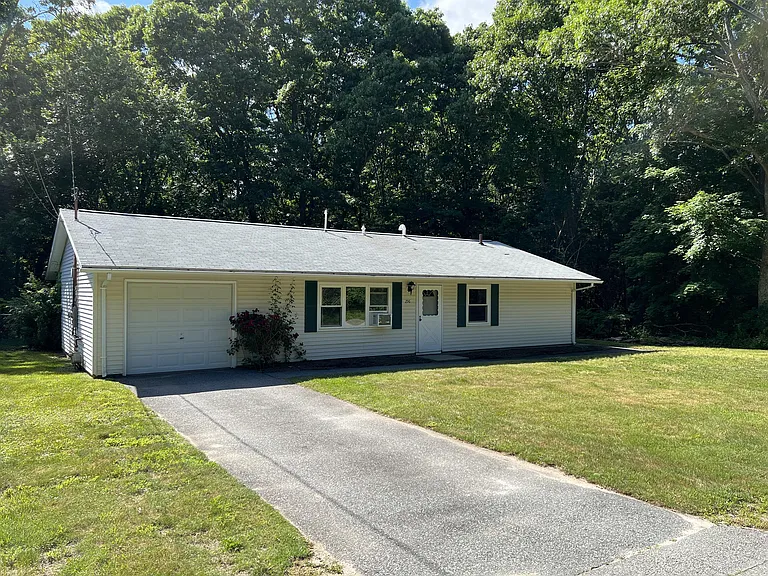 210 Signal Rock Dr — Photo 1