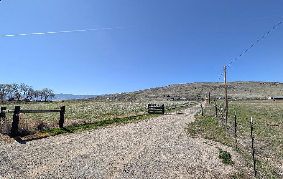 1st image of 468-725 Beckett Loop