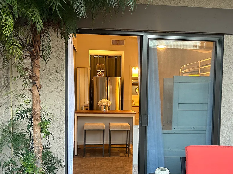Catalina Way — Photo 13