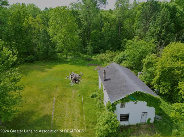 9245 W Lansing Rd, Laingsburg, MI 48848