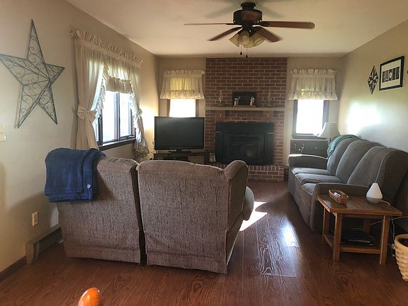 Dining Living Room-27' x 12'