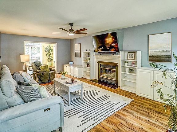 5th image of 11129 Fox Hound Ct