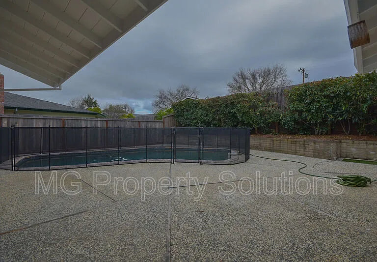 521 Rowland Blvd — Photo 16