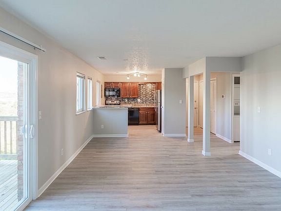 5th image of 95 Kentucky Dr Unit 1012