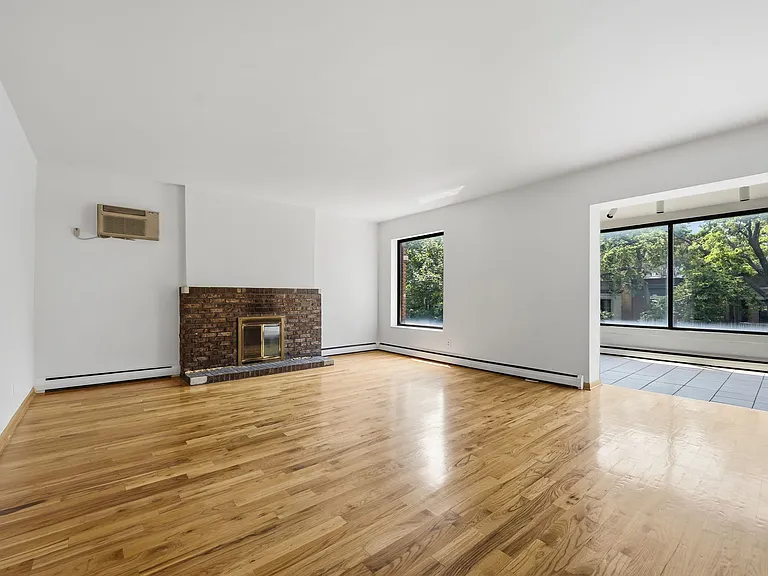 5229 S Greenwood Ave #3 — Photo 11