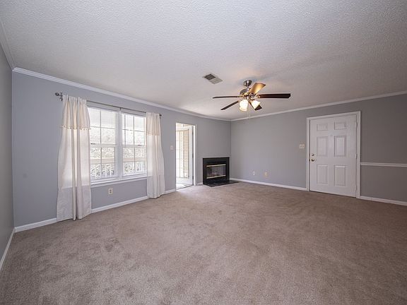 5th image of 109 Stratford Dr APT H