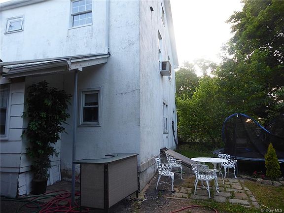 2nd image of 39 Greenwood Ave