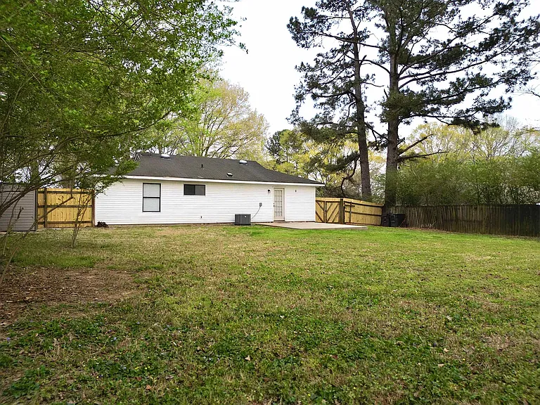 925 Greenview Rd — Photo 27