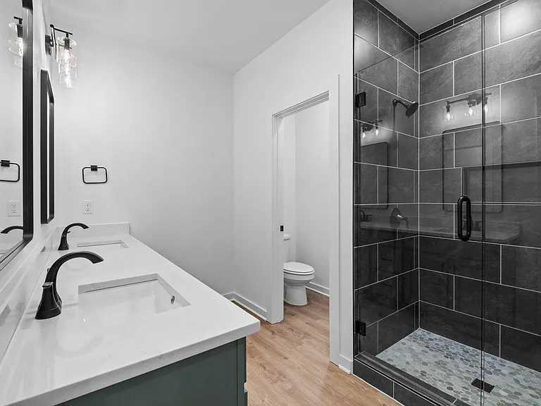 19 Dumfries Dr — Photo 8