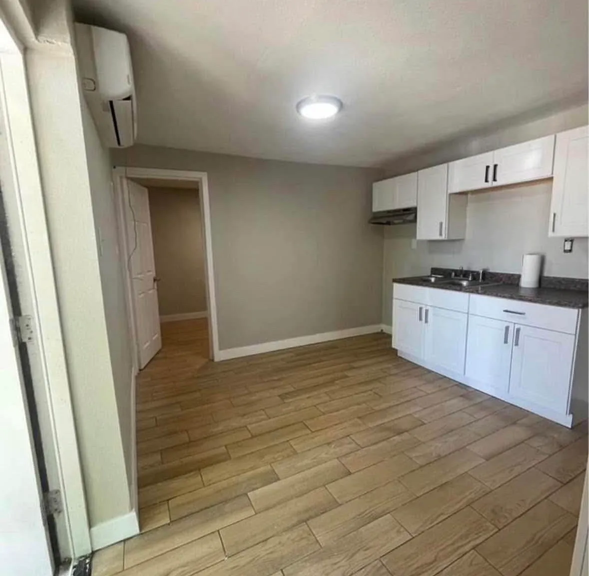 1 bed, 500 sqft, $900 — Photo 1