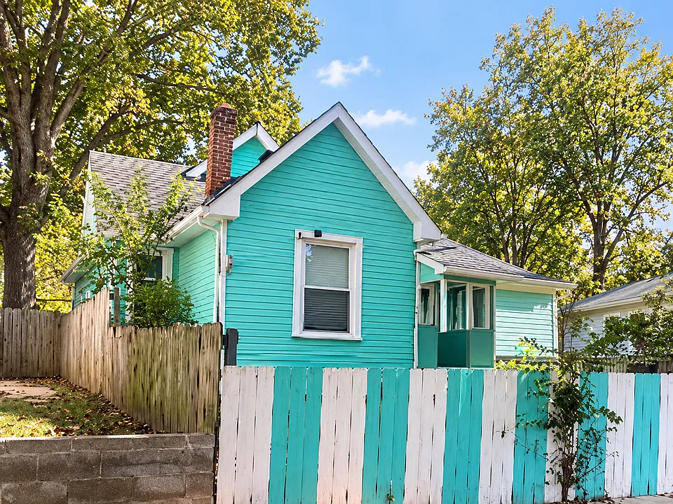 17 N Tacoma Ave