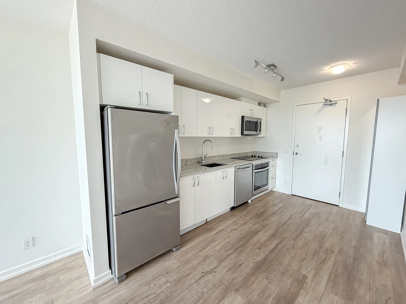 450 8 Avenue SE (N3) - Unit 1407, Calgary - Unit 1407 — Photo 3