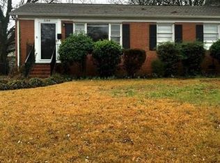 2244 Falmouth Rd, Charlotte, NC 28205