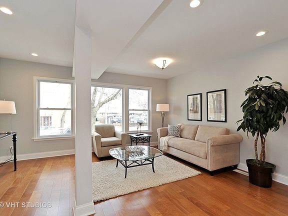 2nd image of 3215 W Berteau Ave
