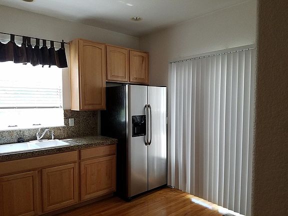 Kitchen , sliding door to patio