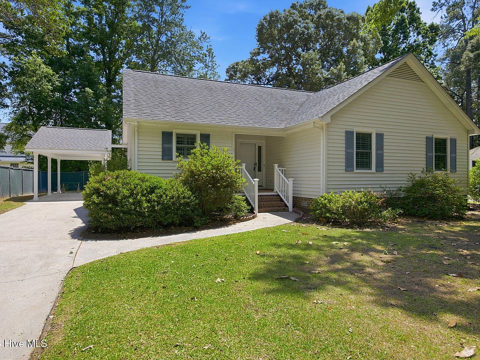 1st image of 305 Baytree Drive