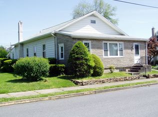 851 Monroe St, Freemansburg, PA 18017