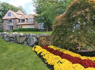 9 Kips Rdg, Verona, NJ 07044