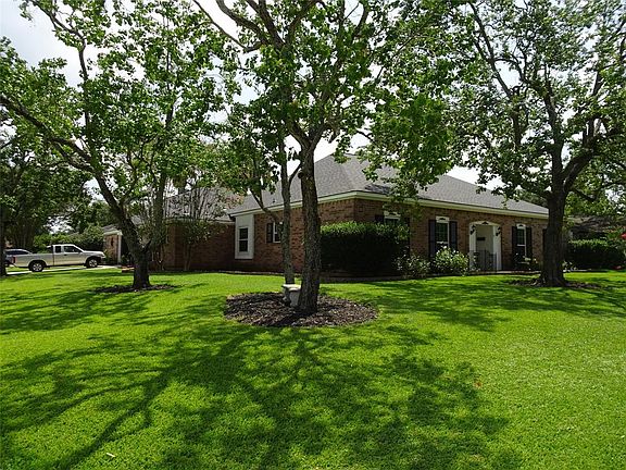 2nd image of 1814 Antigua Ln