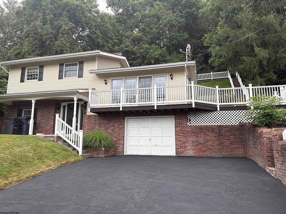 1st image of 825 Augusta Ave
