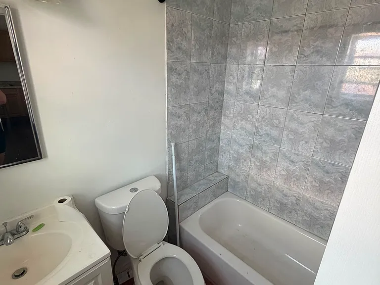 38 11th Ave #2A — Photo 6
