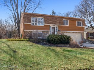 1178 Windsor Dr, Wheaton, IL 60189