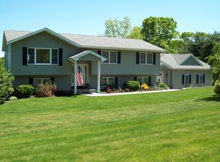 3 Melody Ln, Warwick, NY 10990