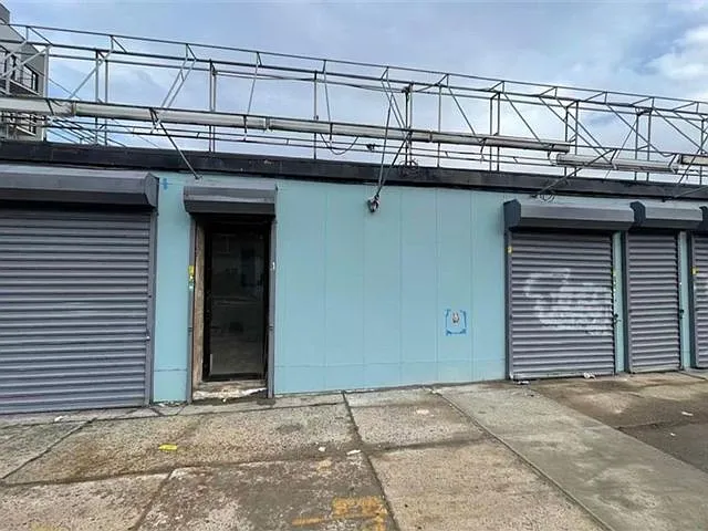 128 Kings Hwy — Photo 3