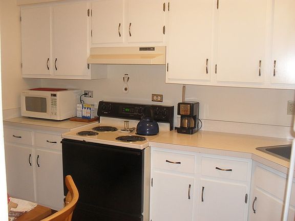 5th image of 2600 Brookwood Way Dr APT 211